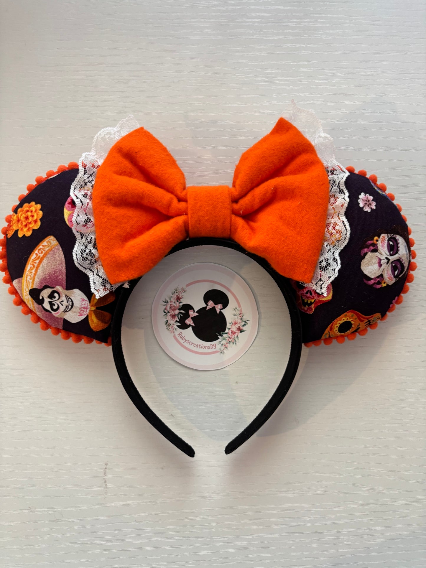 Pepita mouse ears