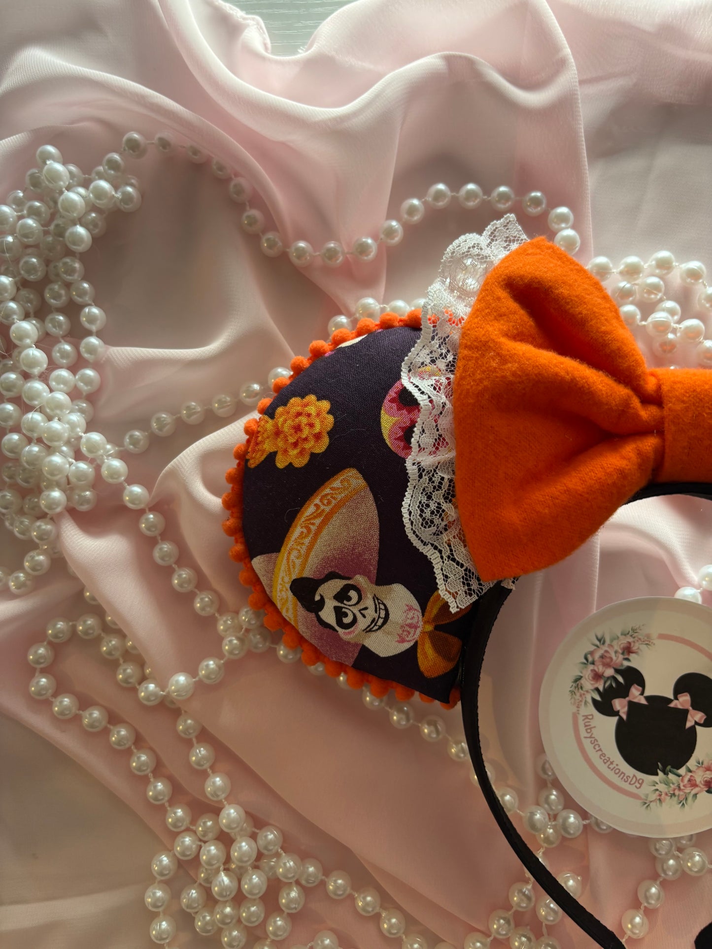 Pepita mouse ears