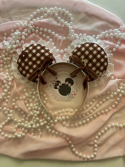 Maple coquette mouse ears