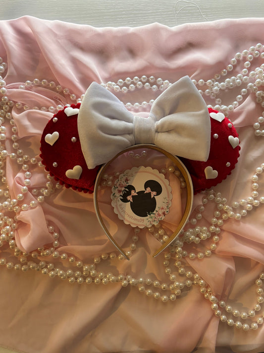 Lovable red mouse ears