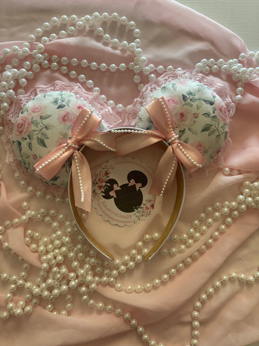 Magnolia coquette mouse ears