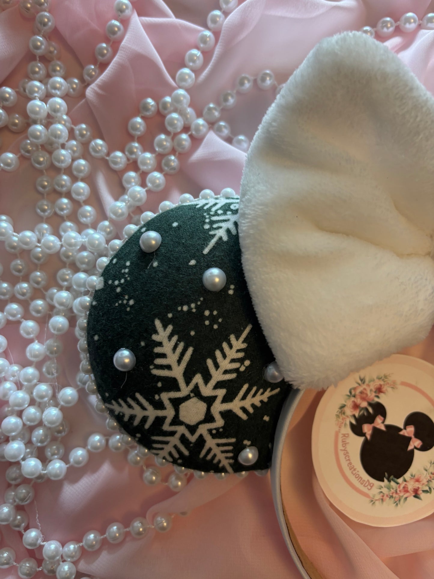 Emerald mouse ears