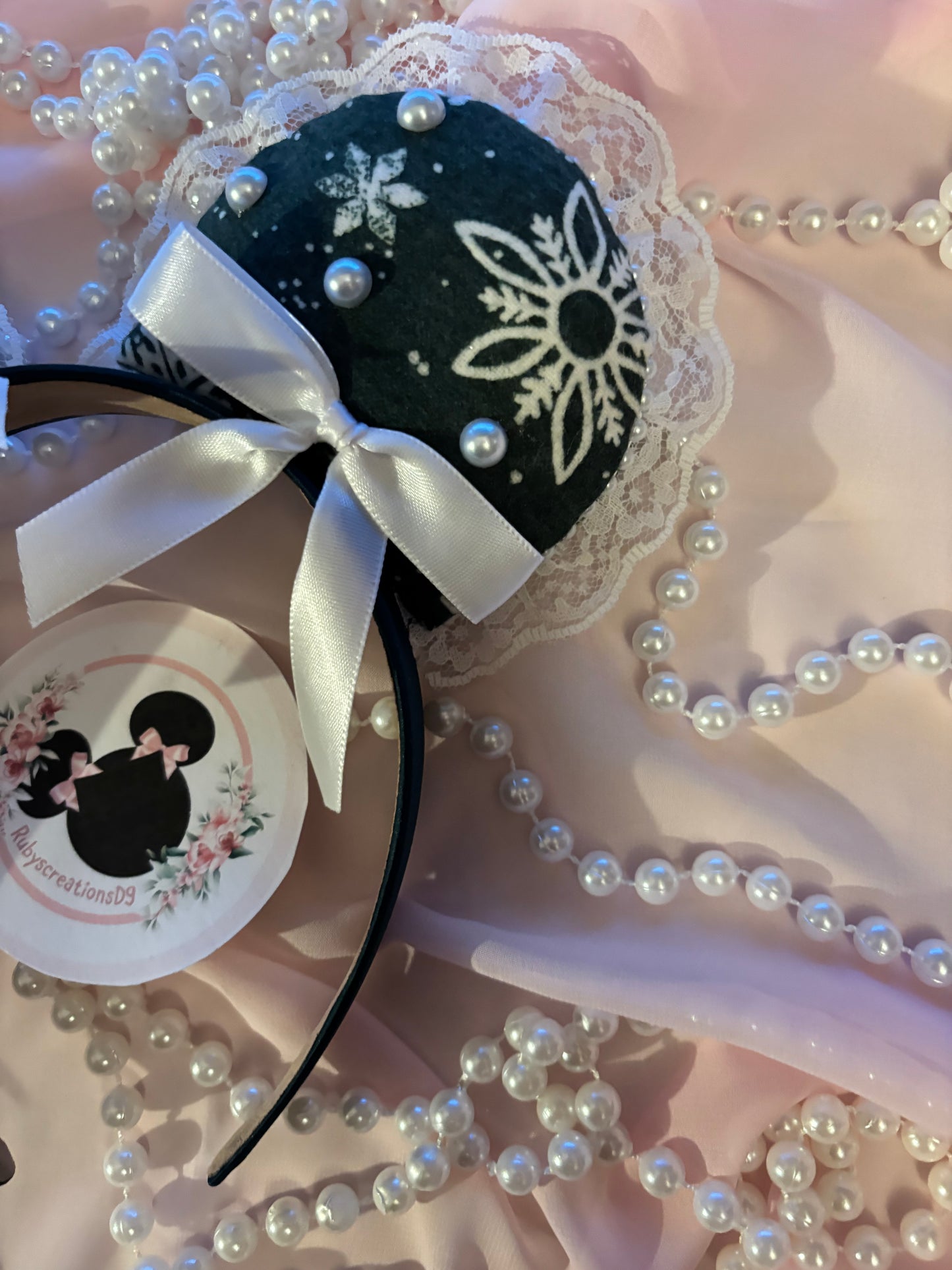 Evergreen coquette mouse ears