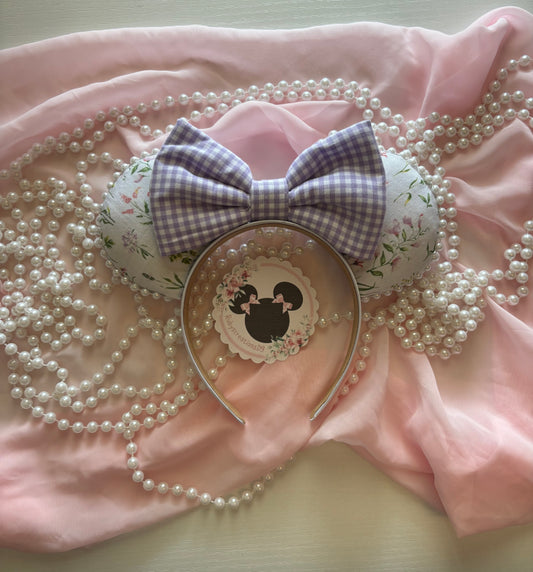 Orchid kiss mouse ears