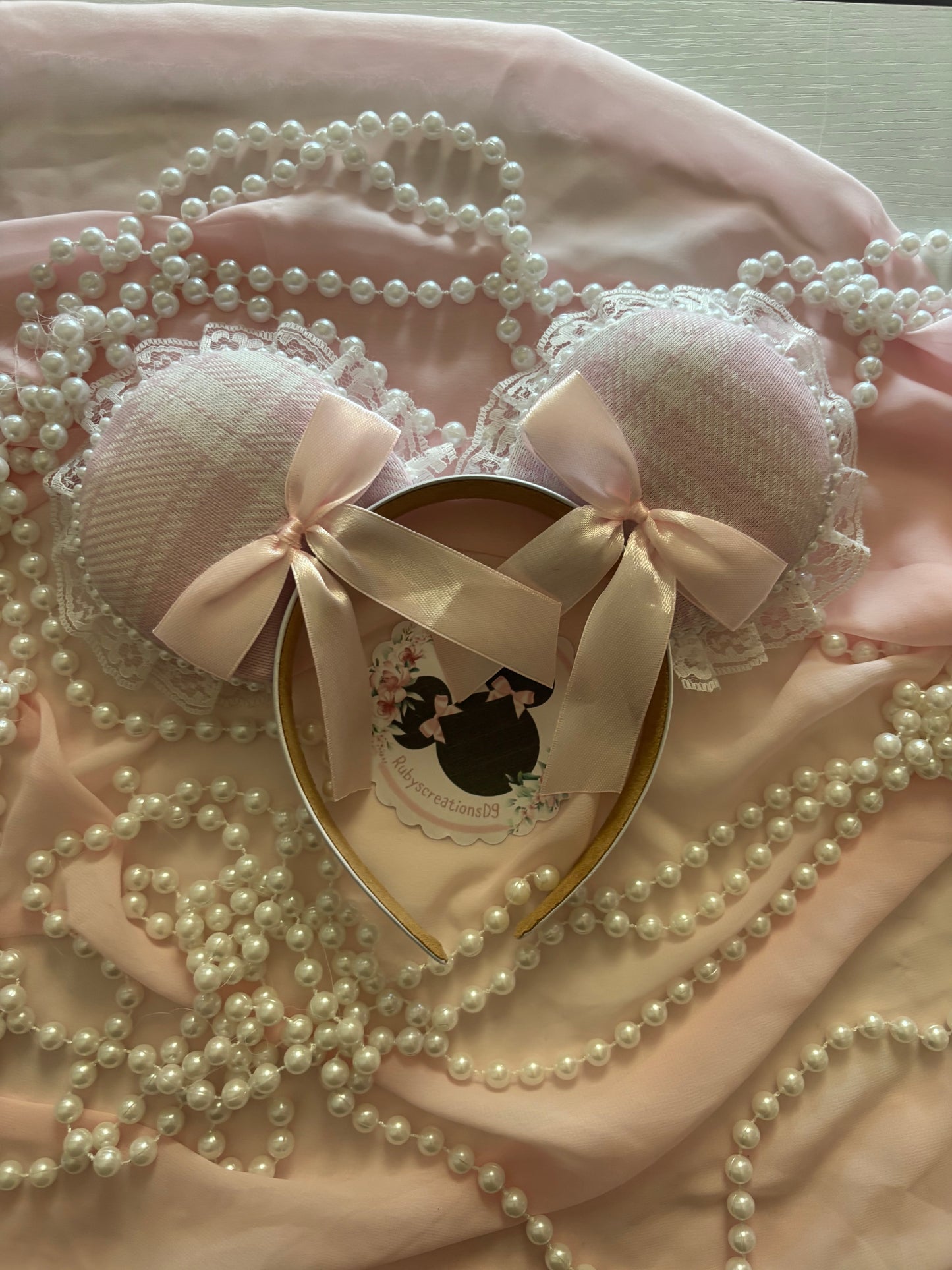 Sugar plum coquette eats