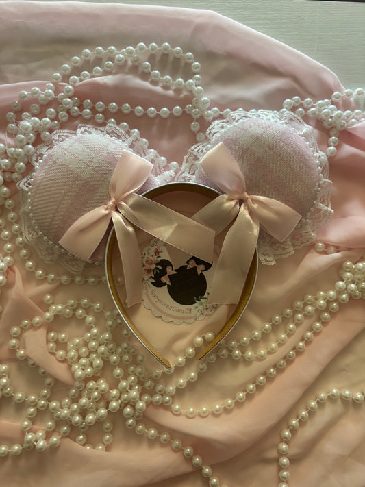 Sugar plum coquette eats