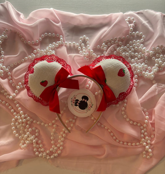 Red strawberry coquette