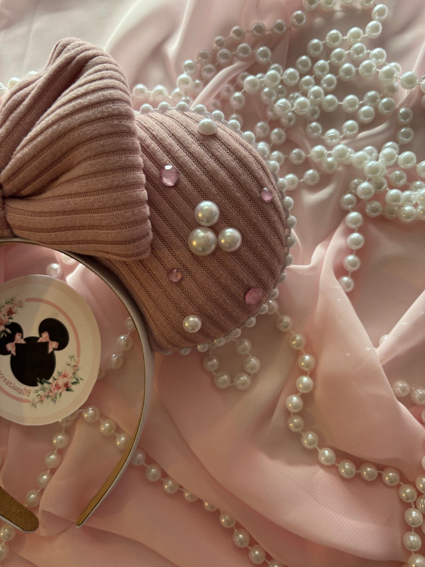 Rosy mouse ears