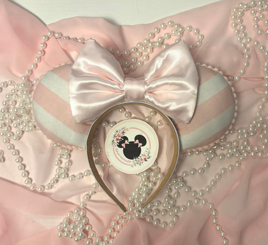 Victoria mouse ears