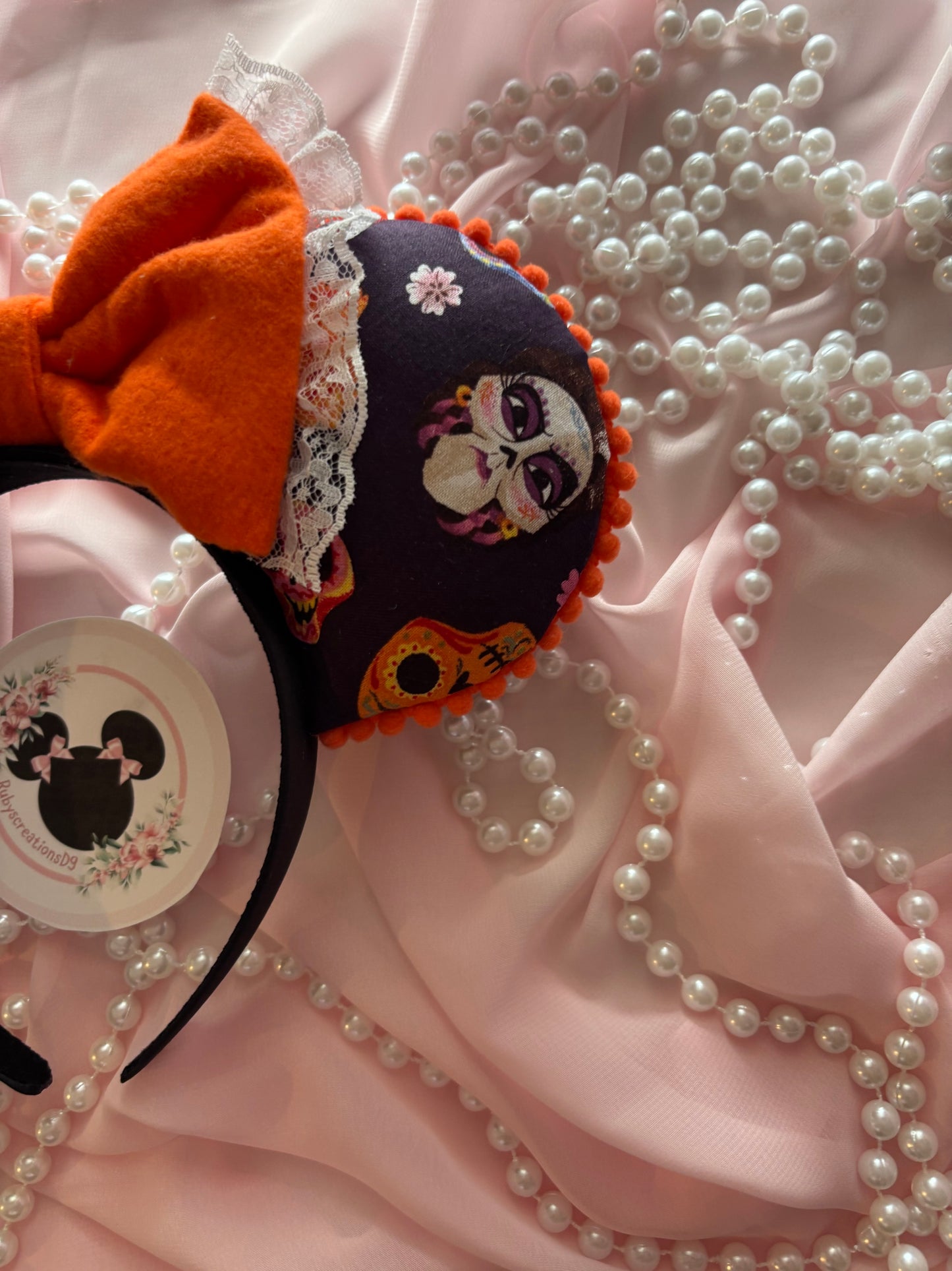Pepita mouse ears